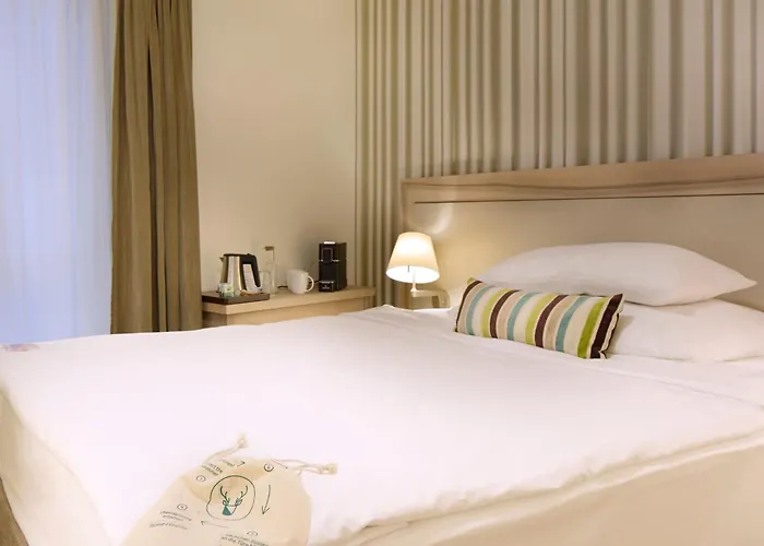 PLATZHIRSCH ZÜRICH - Downtown Boutique Hotel&Sushi Lounge